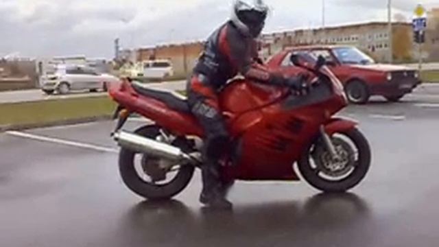 SUZUKI RF900 Jaras смотреть онлайн