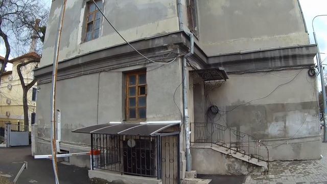 Симферополь. До каких пор здание министерства образования Крыма будет ужасать прохожих? смотреть онлайн