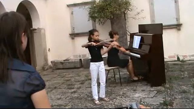 "Adelaide" violin concerto,part I (Allegro) N.Maričić смотреть онлайн