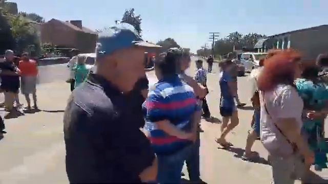 Перекрыли дорогу в с. Милорадово Полтавской области 02.06.2018 смотреть онлайн