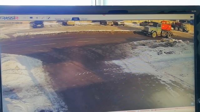 ЗИЛ против Кия Рио смотреть онлайн