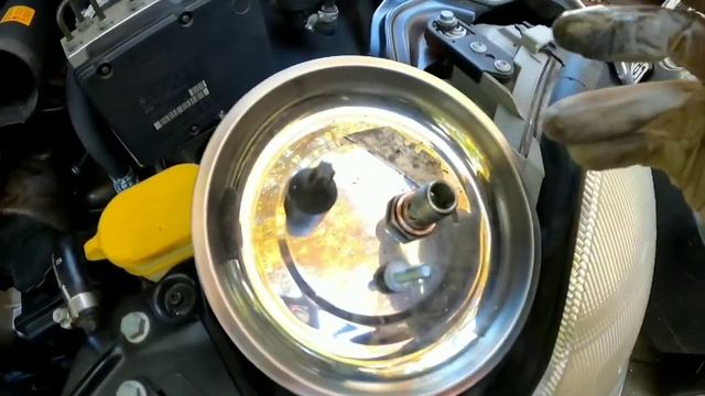 How to replace your power steering pump in your 2000-2007 C-class W203 Mercedes Benz. смотреть онлайн