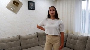 Ира Плачет не знает что одеть на 1 Сентября в школу! Собираюсь в школу!