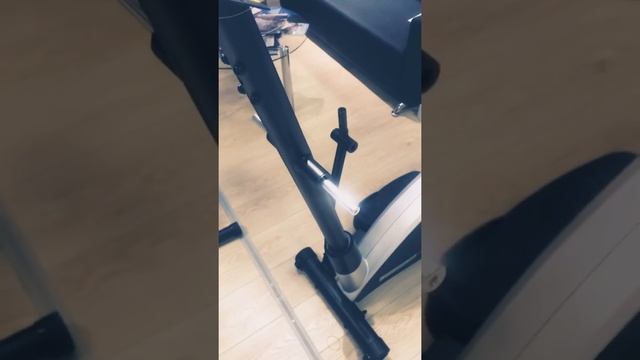 Распаковка, сборка и тест эллиптического тренажера Svensson Body Labs Comfortline ENA смотреть онлайн