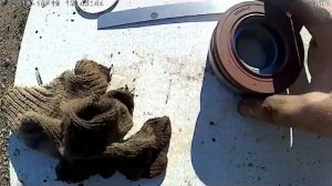 Ставим два сальника в переднюю ступицу газель