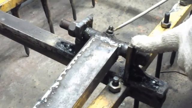 Мотоблок Мтз 09 и его самодельная борона плюс плуг батрак 1 смотреть онлайн