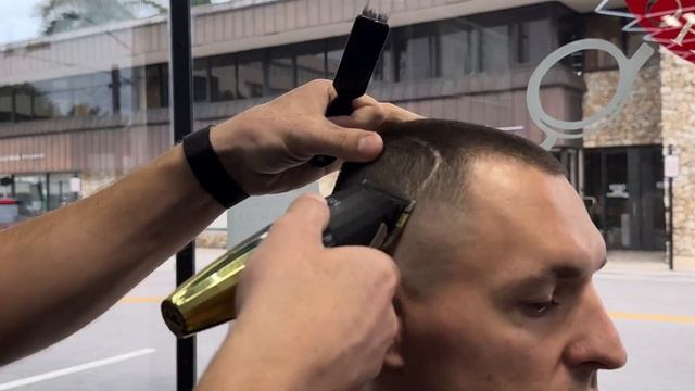 Шлях барбера з Молдови в США та стрижка в американському барбершопі смотреть онлайн