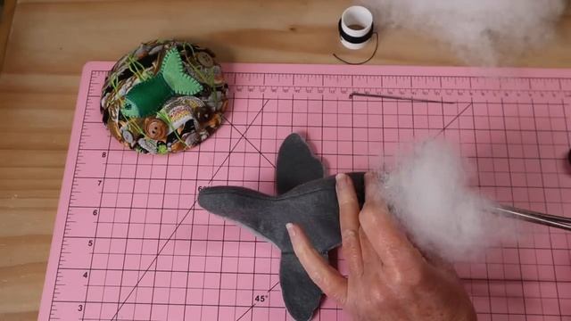 Seal Pincushion || FREE PATTERN || Full Tutorial With Lisa Pay