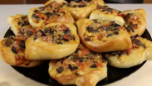 Их Всегда Мало! Булочки "Лодочки" с Необыкновенно Вкусной и Сытной Начинкой!
