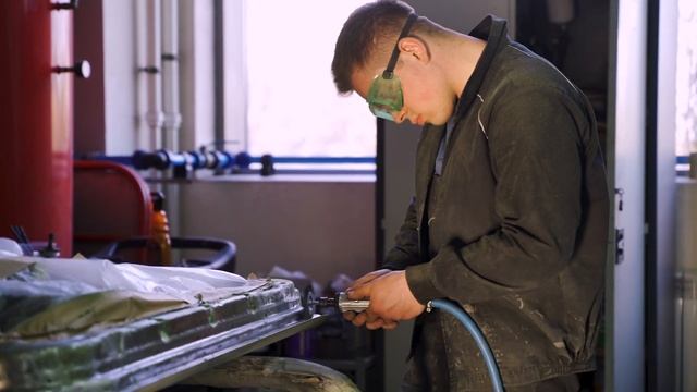 БОЛЬ. ГНИЛЬ. СТЕКЛОВОЛОКНО. Таких больше не делают Nissan Skyline r33 «ИЗ ГРЯЗИ В КНЯЗИ» ч.1 смотреть онлайн