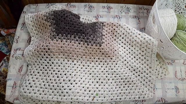 Вязание, продолжаю вязать кардиган  из двух шестиугольников,пряжа из Рассказово,р_р 54_56,крючок 3м