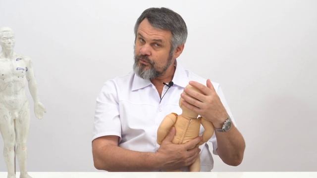 ЗДОРОВЫЙ РЕБЕНОК | правильное прикладывание | как сбить температуру смотреть онлайн
