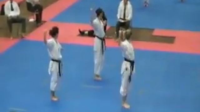 Francesca Kato Barnaba: JKA EM Maastricht 2009 - 1° posto Squadra Femminile Seniores смотреть онлайн