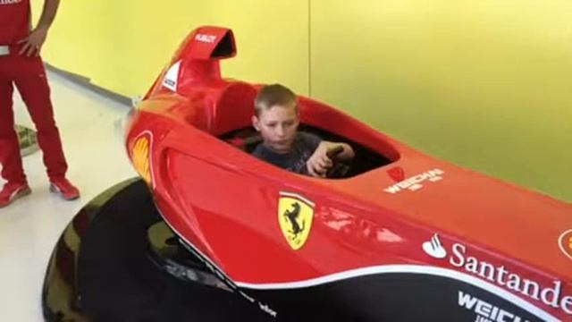 Bertie on the Ferrari simulator смотреть онлайн