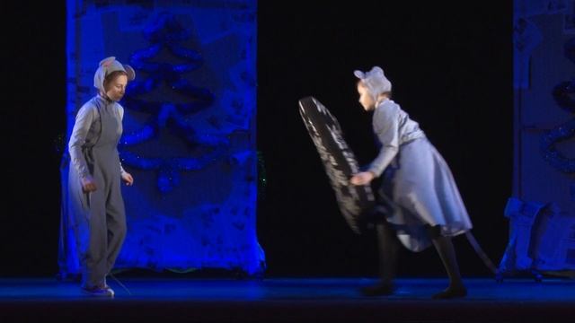 ТЮЗ "Панорама" спектакль по мотивам сказок Беатрикс Поттер "Кошки-мышки" смотреть онлайн