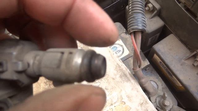 Como reemplazar inyector renault kangoo motor k4m 1.6 nafta Como detectar inyector que no funciona смотреть онлайн