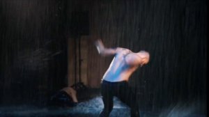 Шоу "Под дождем" Санкт-Петербургского театра "Искушение" на сцене Концертного зала "Измайлово"