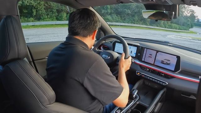 GEELY COOLRAY смотреть онлайн