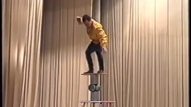 Эквилибрист на катушках Андрей Кухлиёв смотреть онлайн