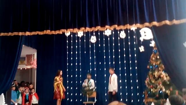 Сценка із "Одного разу під Полтавою" (Виступ у школі) смотреть онлайн