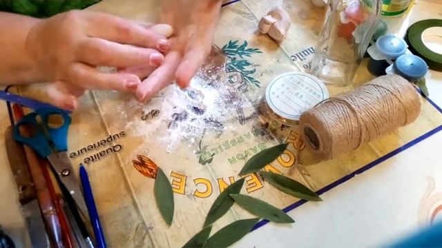 Декор бутылки для масла с оливками своими руками!!! смотреть онлайн