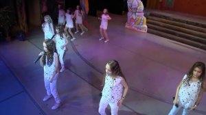 Попурри из песен  группы «АВВА»