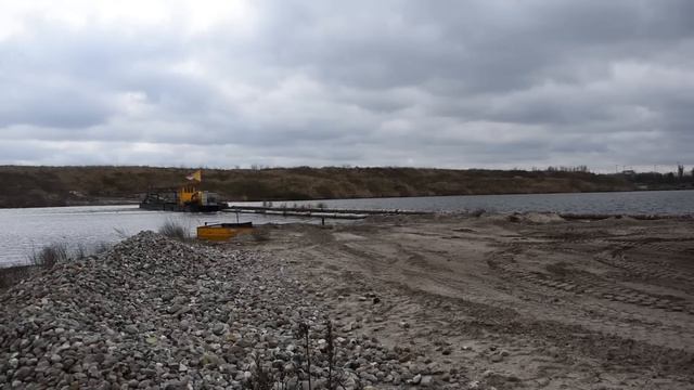 Liebherr - L 566 XPower wheel loader at rehandling-application смотреть онлайн