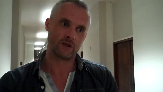 stephen armstrong.MP4 смотреть онлайн