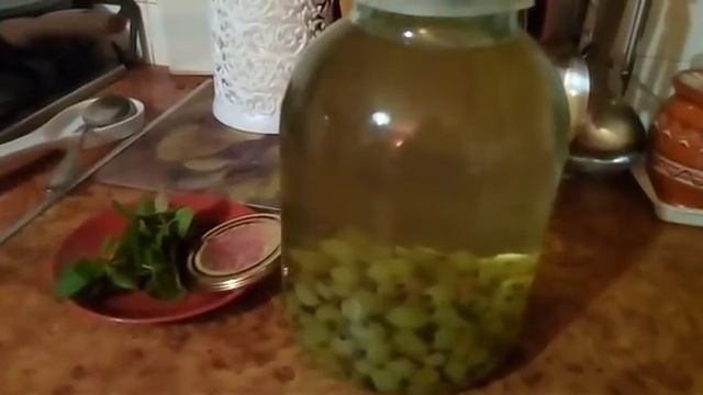 Заготавливаем "Мохито" на зиму.Любимый компот из крыжовника и мяты. смотреть онлайн