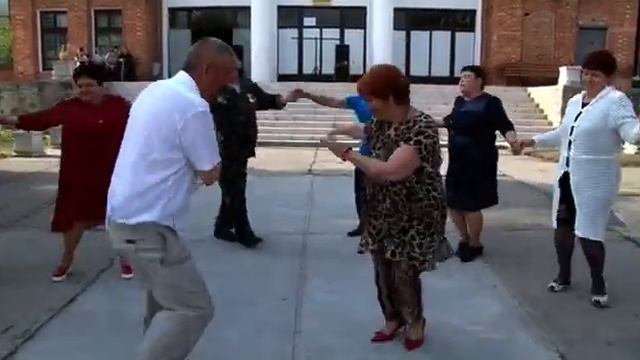 Гандрабуры 9 мая 2016 года Встреча выпускников 40 лет спустя смотреть онлайн