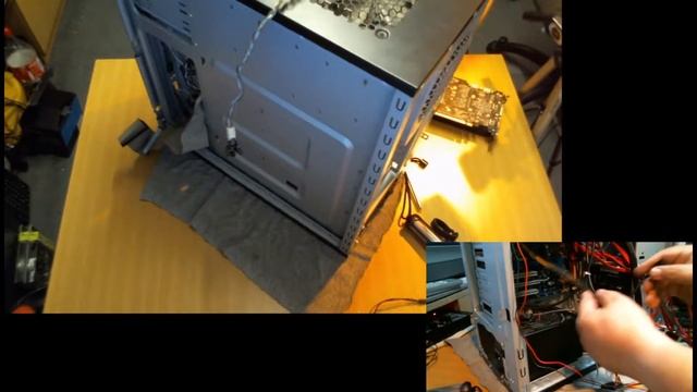 Core i7 920 Kühlungsumbau - 12 - Kabelwirrwarr und das einfädeln der Grafikkarte смотреть онлайн