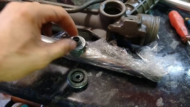 Как правильно подтянуть рулевую рейку не угробив ее.