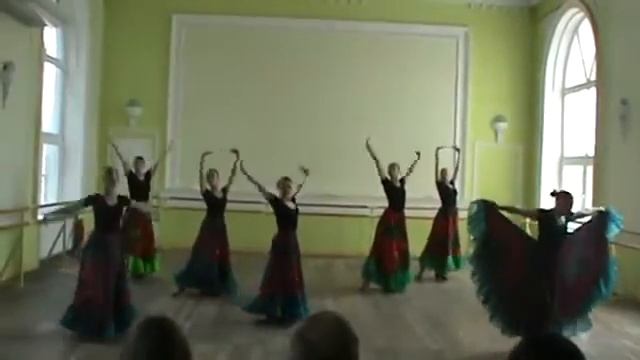 Экзамен по народно сценическому танцу Цыганский народный та смотреть онлайн