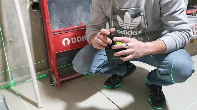 4D Зеленый Лазерный уровень с AliExpress. ОБЗОР/СРАВНЕНИЕ - Clubiona IE16 против Bosch GLL 3-80 смотреть онлайн