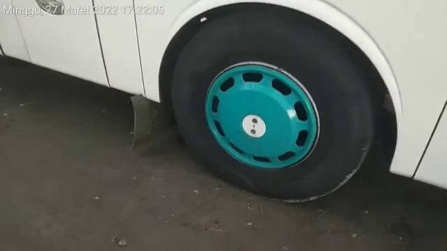 Putra Dewantara Bus Inter-City Transportation in Central Java смотреть онлайн