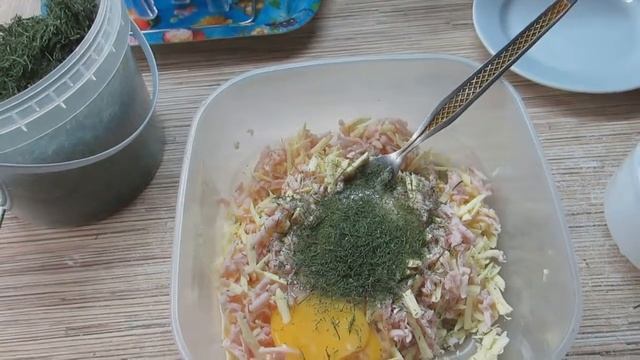 Как приготовить горячую закуску с сыром и колбасой смотреть онлайн