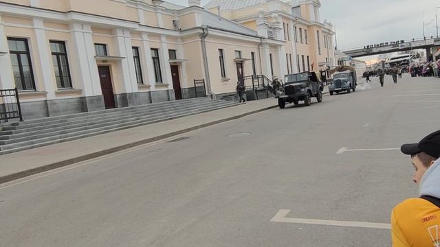 Военная реконструкция нападения фашистов на здание ЖД-вокзала в Бресте! 105-летие милиции смотреть онлайн