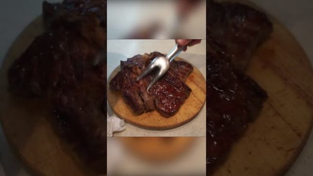 Альтернативный стейк Денвер от Мираторг на сковороде медиум-велл - ЧЕМ ВАМ НЕ ПРЕМИУМ? смотреть онлайн