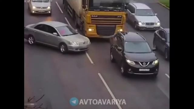 Отрезал волосы брату смотреть онлайн