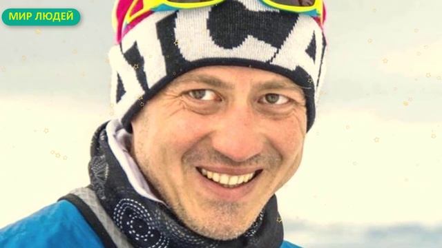 Оба сына сменили фамилию и даже отчество, а в дочери души не чает. Дети Юрия Стоянова смотреть онлайн