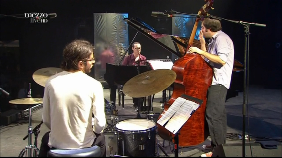 Yaron Herman Trio - The Mountain in G Minor =HD= смотреть онлайн
