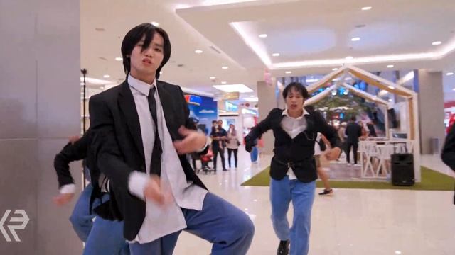 [KPOP IN PUBLIC INDONESIA] Stray Kids(스트레이 키즈) "특(S-Class)"' | ONE TAKE Dance Cover by 7P смотреть онлайн
