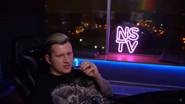 Женщина вообще не понимает зачем и что делает смотреть онлайн