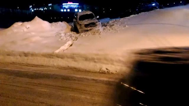 Как надо парковаться на крутом джиппе часть 2. смотреть онлайн