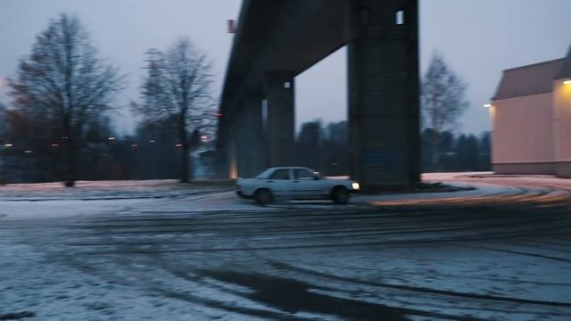 Sliding into 2020! E36 Compact Snow TwinDrifting! смотреть онлайн