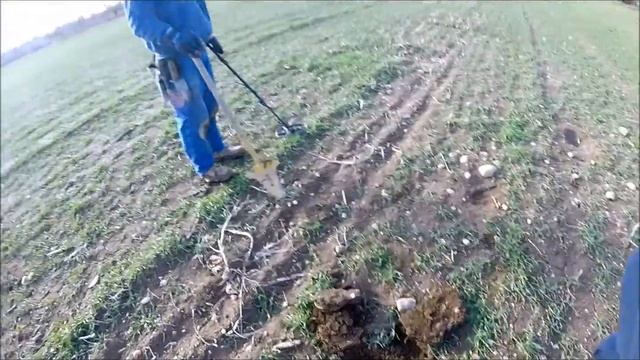 Metal detecting Rare war of 1812 button, early silver and Coppers! смотреть онлайн