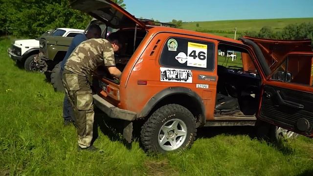 ПОТРАТИЛ на НИВУ 2 ЛЯМА! ОБЗОР ВНЕДОРОЖНИКОВ ДЛЯ ОФФРОАД с ЕМАНЧА ТРОФИ 2021 смотреть онлайн