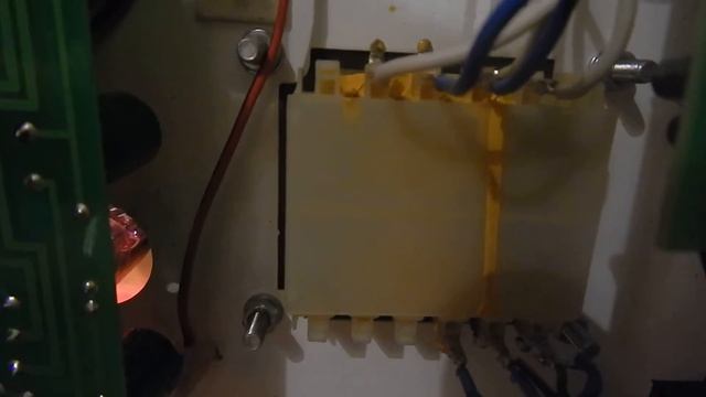 Свист трансформатора.