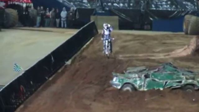 Monster X Tour - 18. Самый молодой, но талант! смотреть онлайн