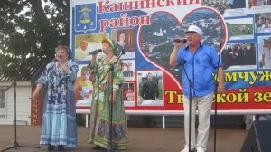 В деревеньке бревенчатой- ансамбль "РОССИЯНОЧКА"